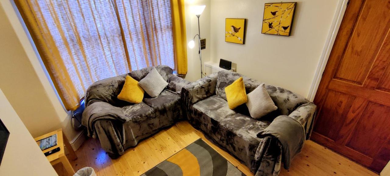 Rhubarb Terrace On The Coast - Sleeps 1-6 Villa Colwyn Bay Eksteriør bilde