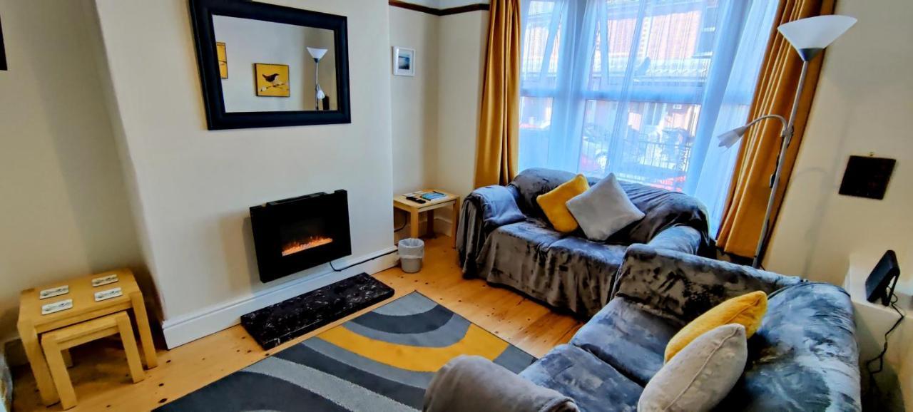 Rhubarb Terrace On The Coast - Sleeps 1-6 Villa Colwyn Bay Eksteriør bilde