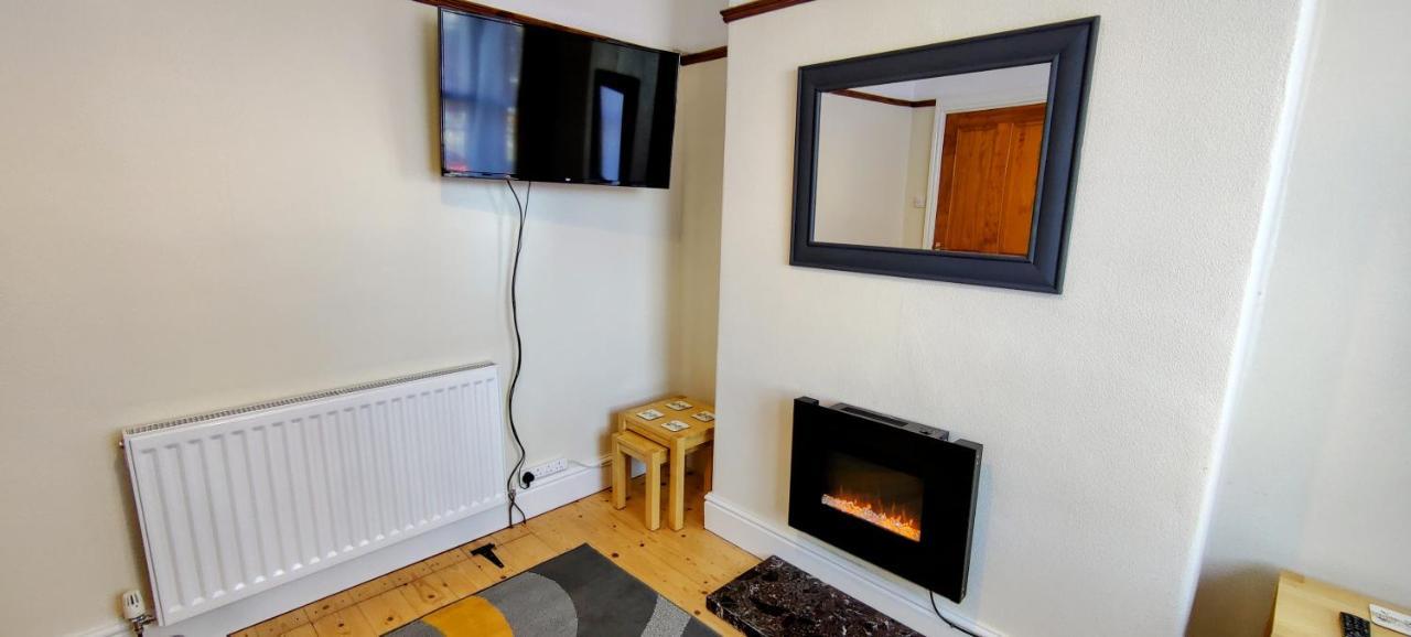 Rhubarb Terrace On The Coast - Sleeps 1-6 Villa Colwyn Bay Eksteriør bilde