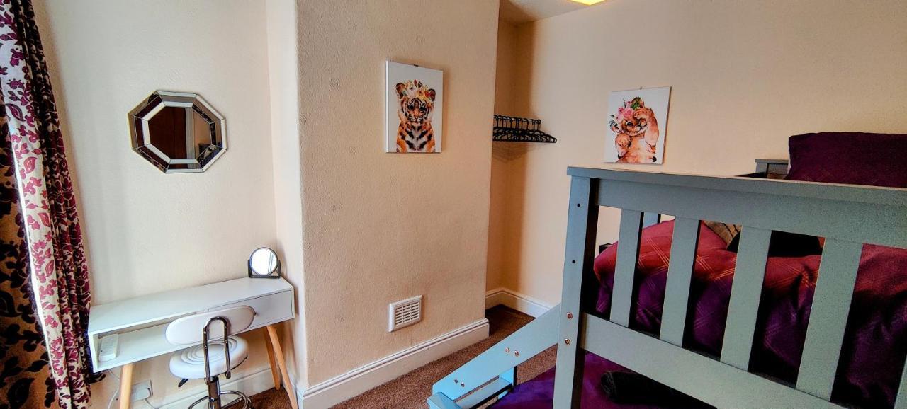 Rhubarb Terrace On The Coast - Sleeps 1-6 Villa Colwyn Bay Eksteriør bilde
