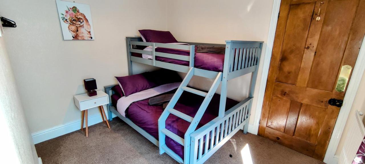 Rhubarb Terrace On The Coast - Sleeps 1-6 Villa Colwyn Bay Eksteriør bilde