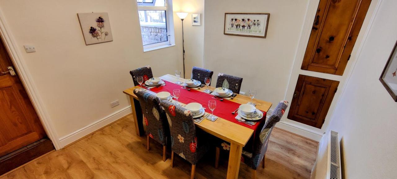 Rhubarb Terrace On The Coast - Sleeps 1-6 Villa Colwyn Bay Eksteriør bilde