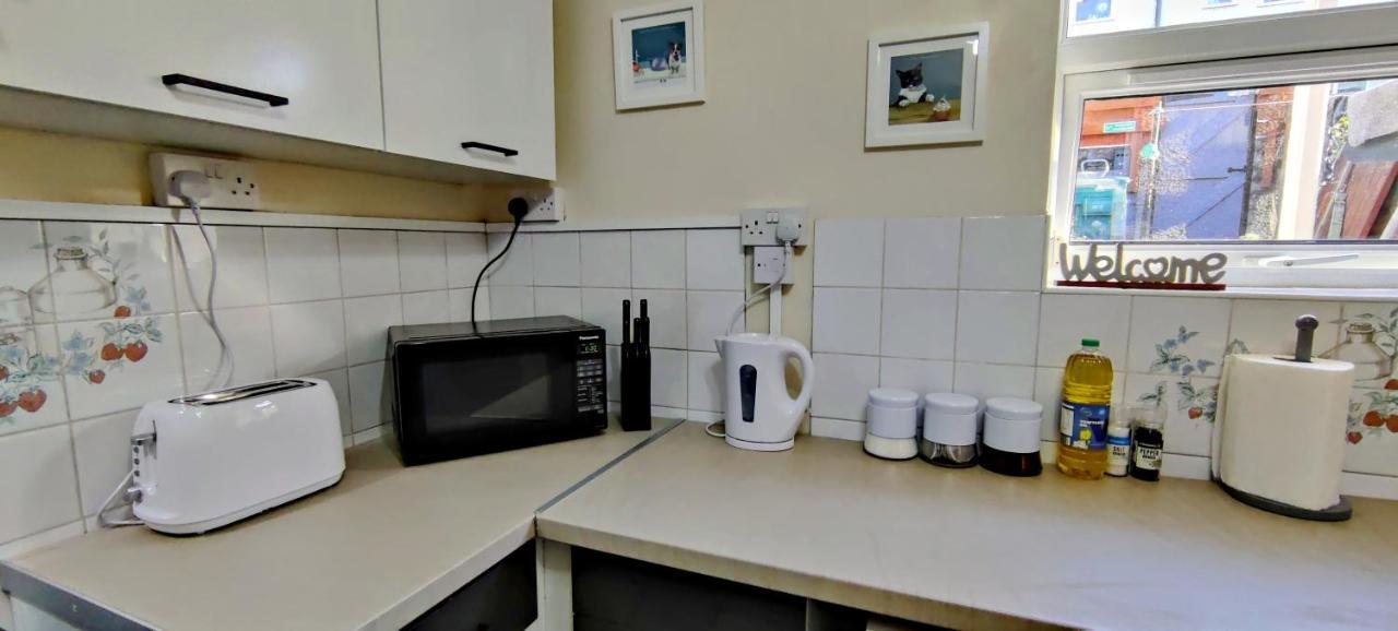 Rhubarb Terrace On The Coast - Sleeps 1-6 Villa Colwyn Bay Eksteriør bilde