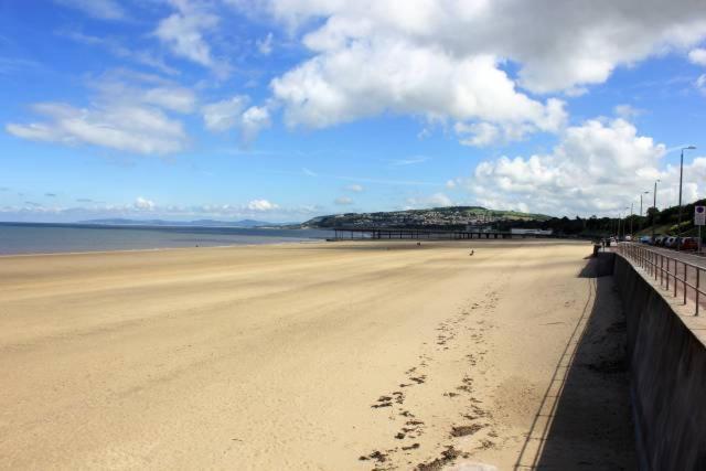 Rhubarb Terrace On The Coast - Sleeps 1-6 Villa Colwyn Bay Eksteriør bilde
