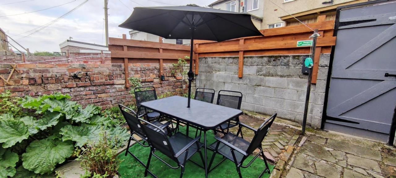 Rhubarb Terrace On The Coast - Sleeps 1-6 Villa Colwyn Bay Eksteriør bilde